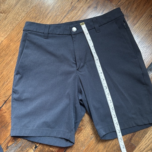 BUNDLE lululemon golf shorts - Picture 2 of 9